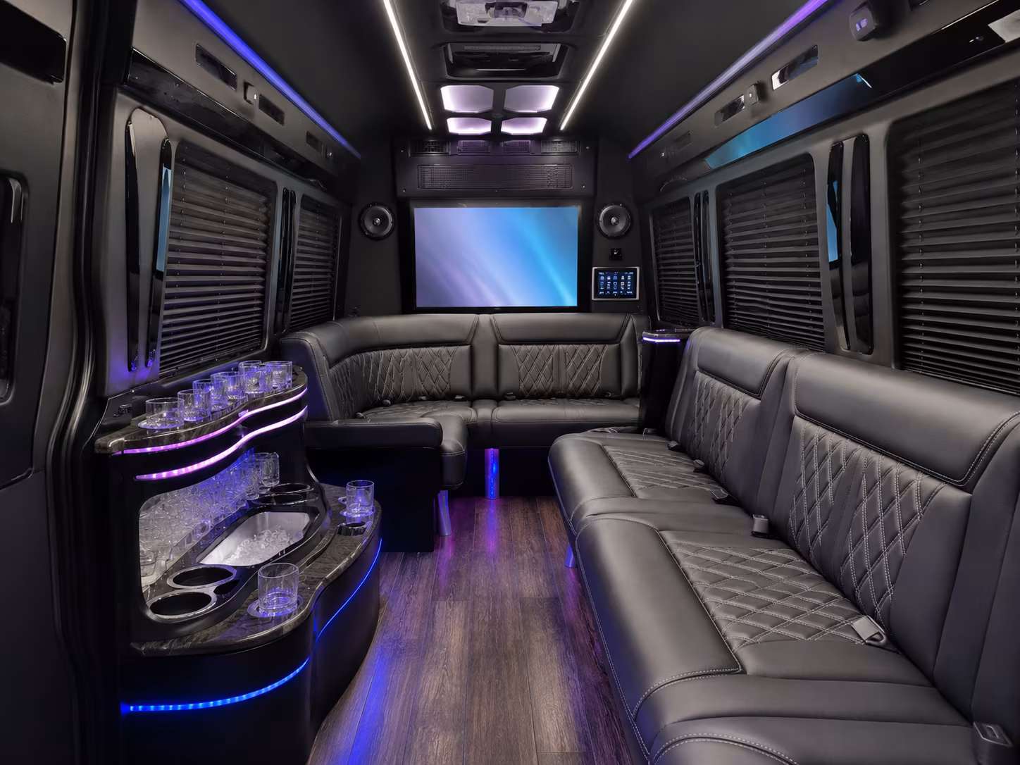 choosing the right bus size for a cohasset or scituate venue