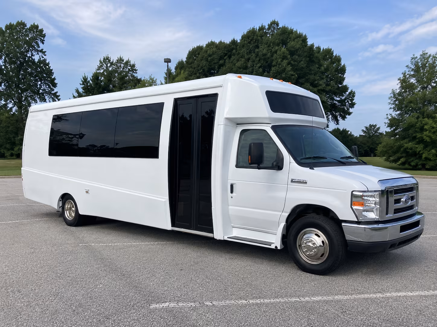 weymouth 18 passenger party bus